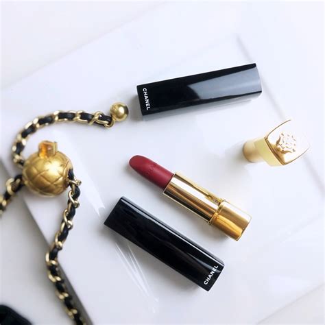 chanel le lion lipstick